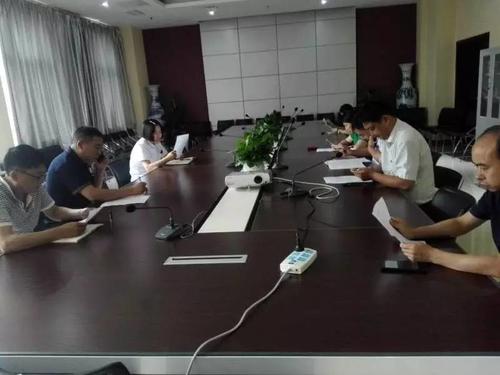 召陵区人民医院创文领导小组召开自查整改推进会3.jpg